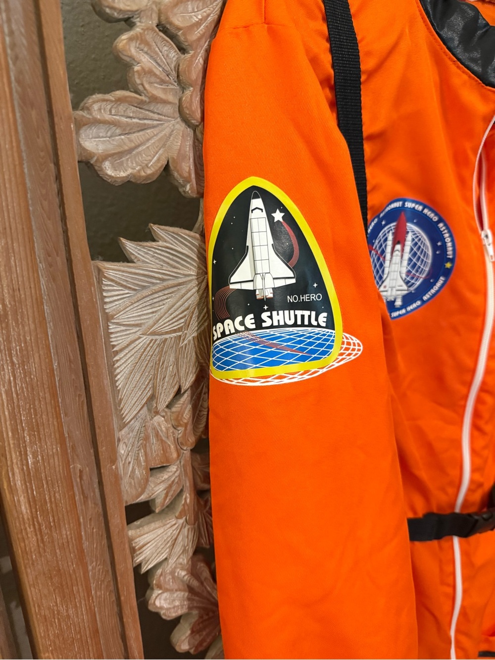 Adult Unisex Astronaut Costume - Picture 6 of 14